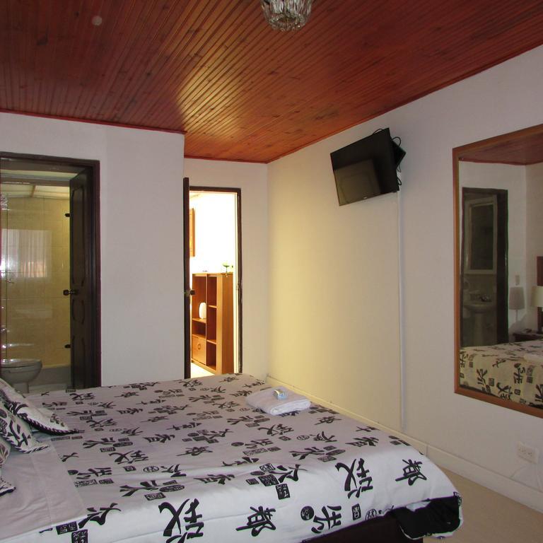 Casa De Huespedes Shalom Victoria Pensionat Bogotá Eksteriør billede